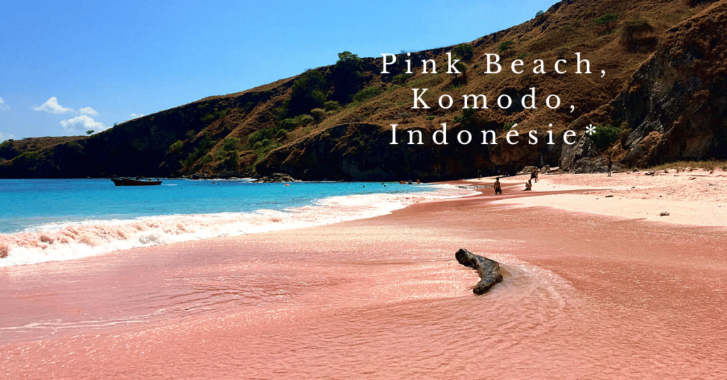 Pink Beach, Komodo, Indonésie*