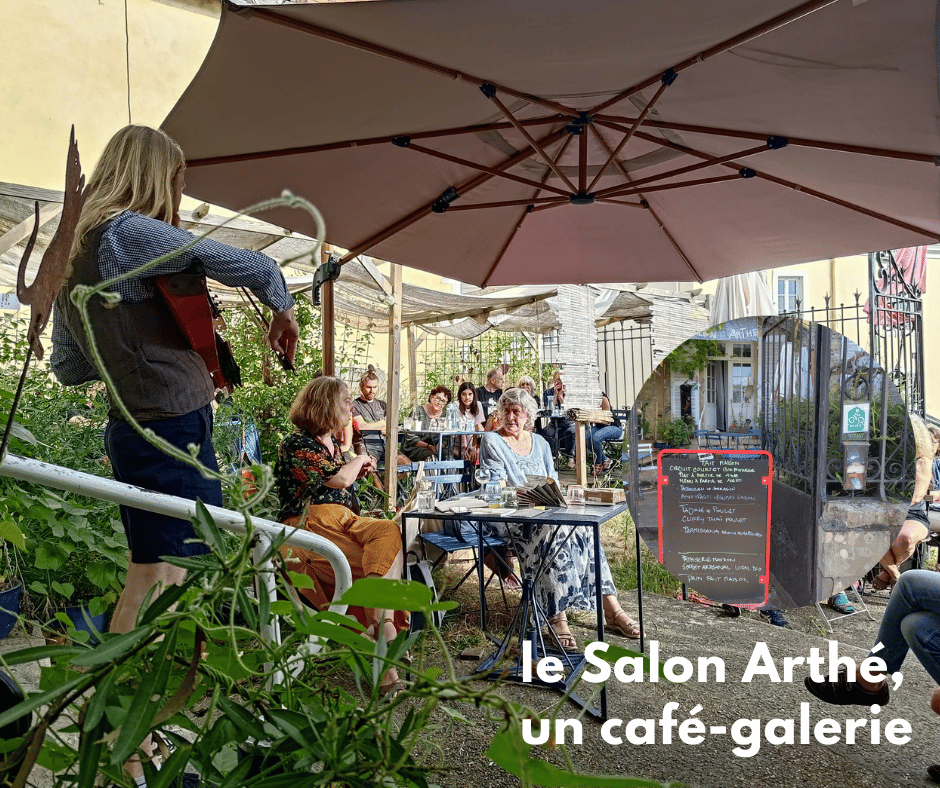 le Salon Arthé, un café-galerie